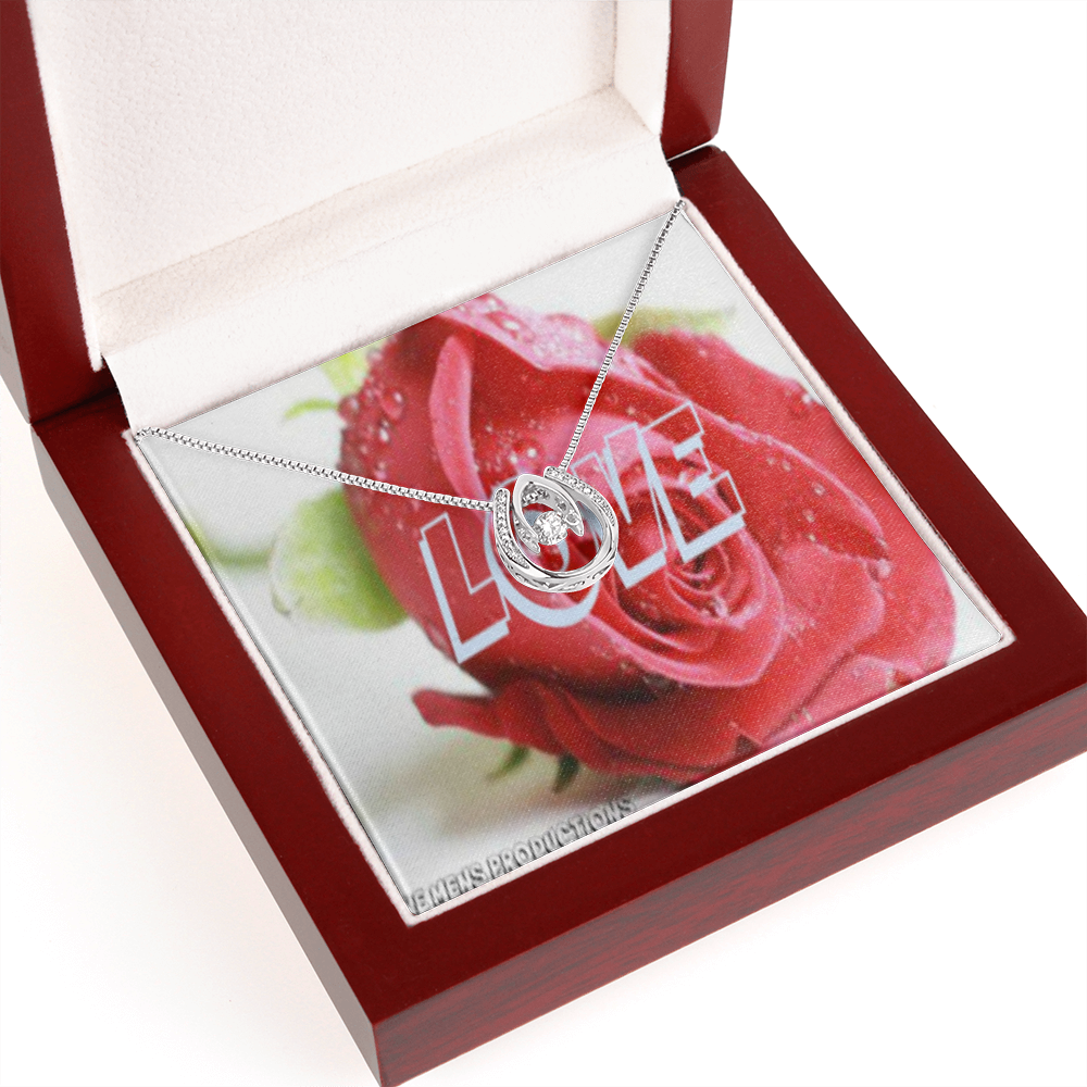LUCKY IN LOVE NECKLACE