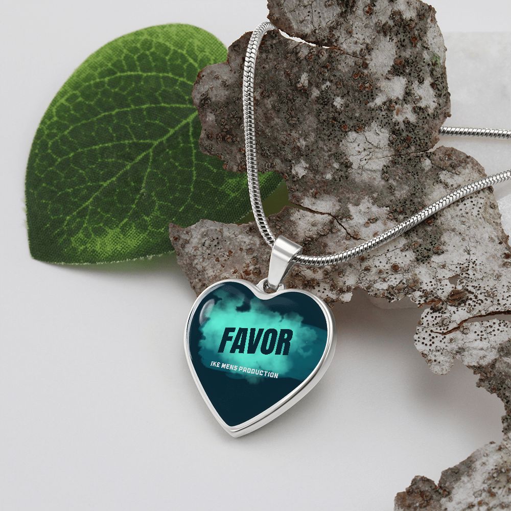 FAVOR HEART NECKLACE