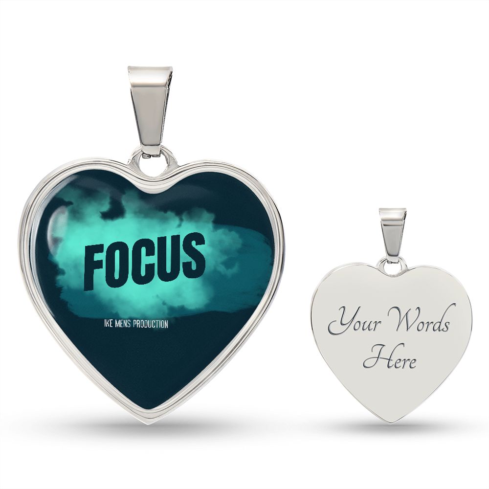 FOCUS HEART NECKLACE