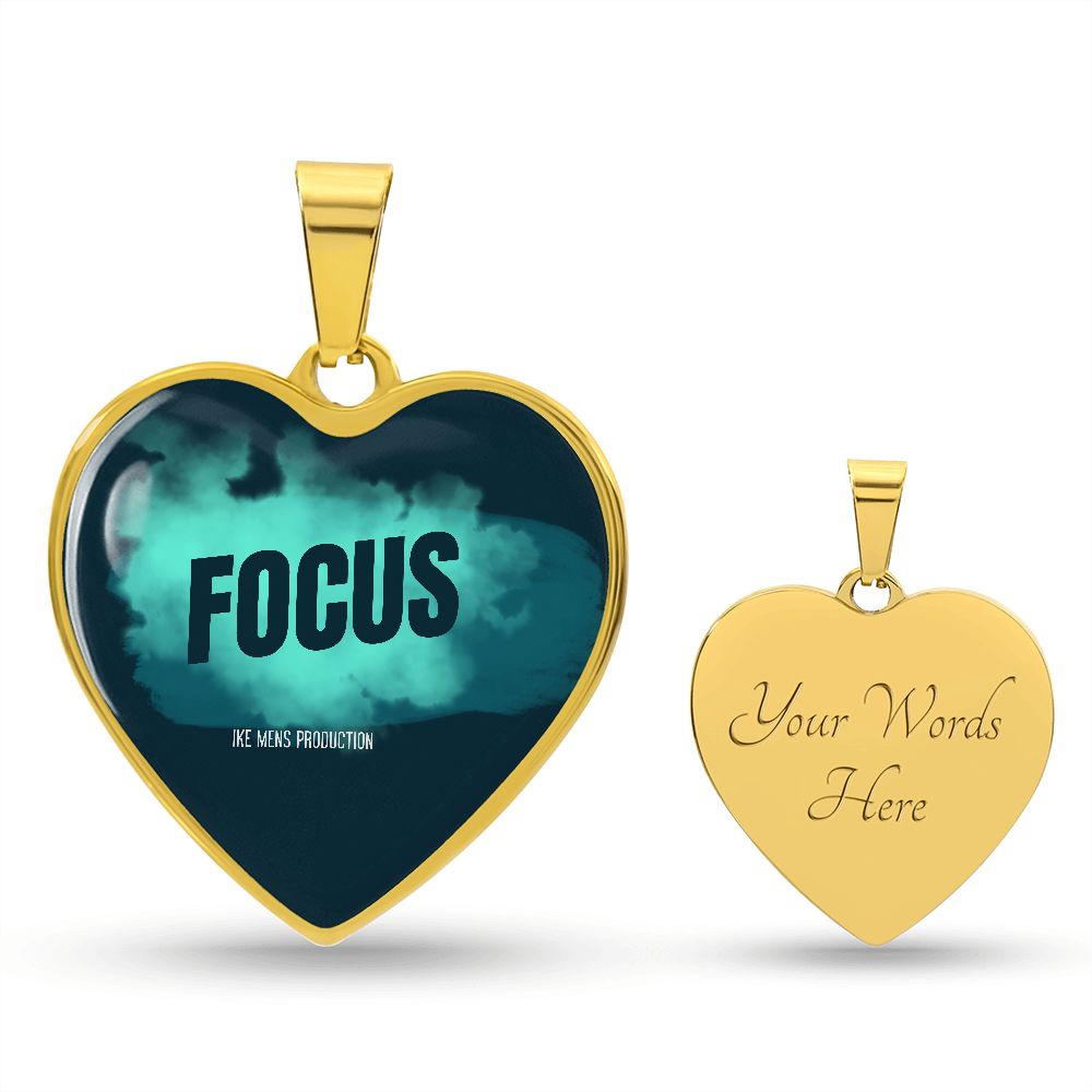 FOCUS HEART NECKLACE