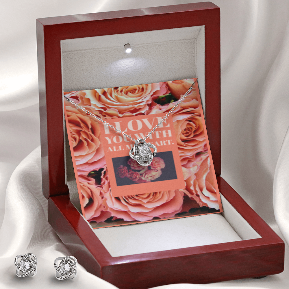 LOVE KNOT Necklace
