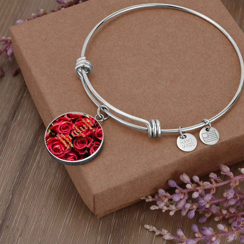 HAPPY VALENTINE'S DAY CIRCLE BANGLE